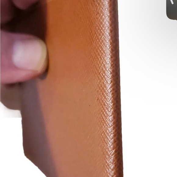 Louis Vuitton Taiga Leather Card Holder/ID Wallet Case NWOT - Picture 13 of 14